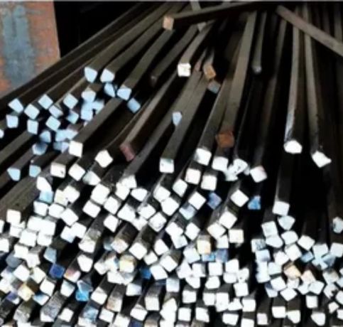 1035-Square-Bar-in-Vietnam